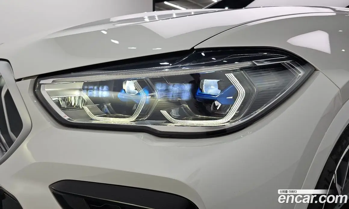 BMW X6 2023 3.0 автомат (гидро), фото 8