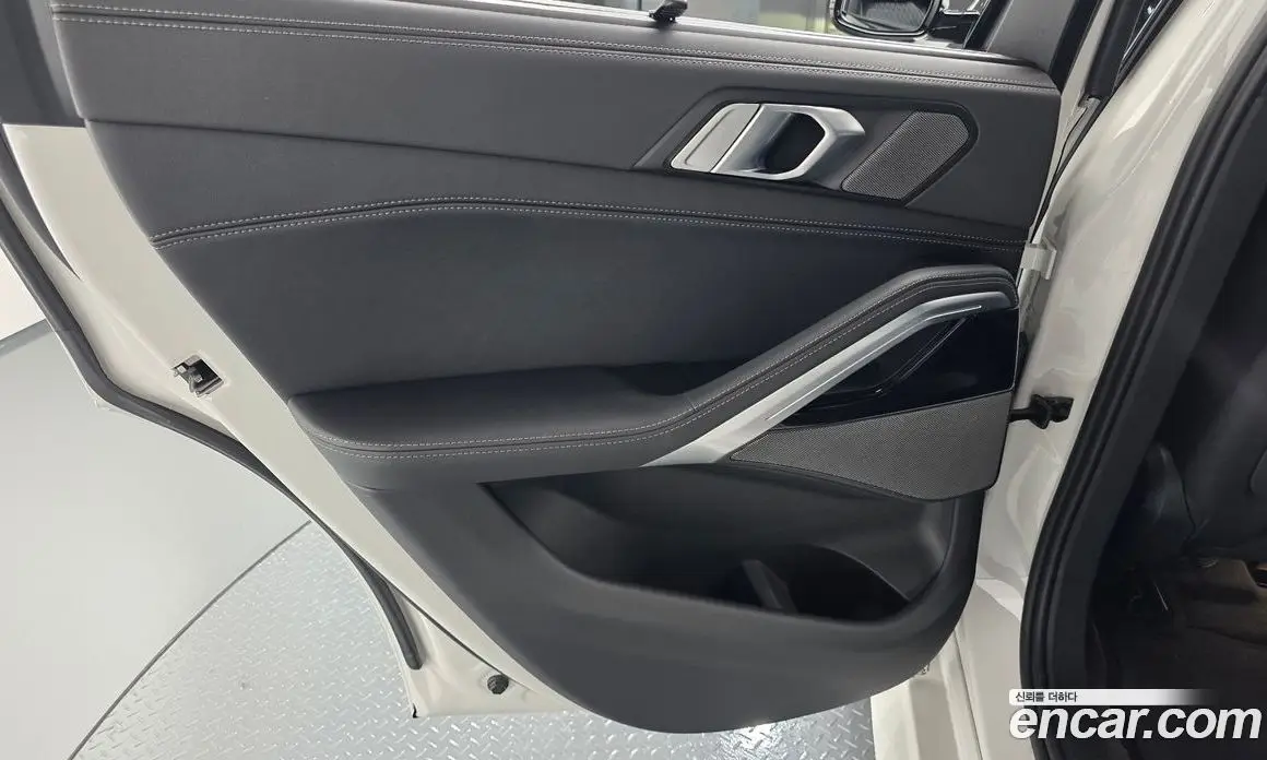 BMW X6 2024 3.0 автомат (гидро), фото 14