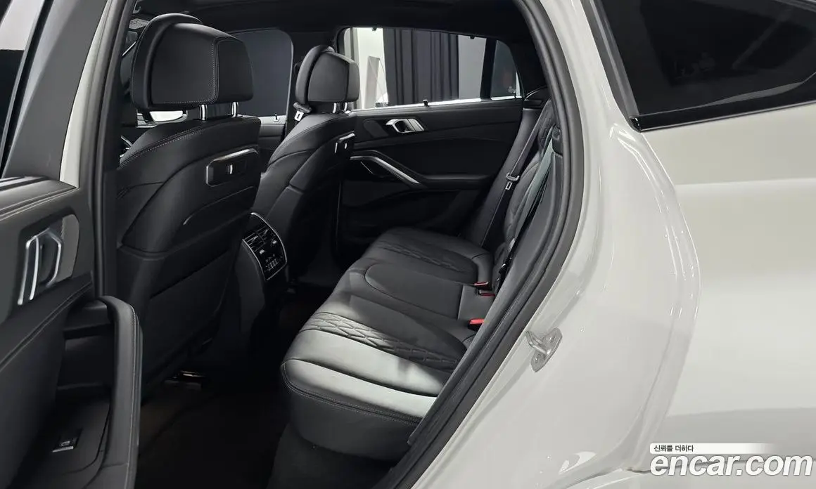 BMW X6 2024 3.0 автомат (гидро), фото 17