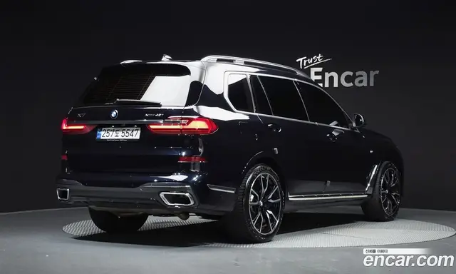 BMW X7 2022 3.0 автомат (гидро), миниатюра 2