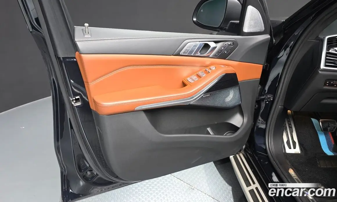 BMW X7 2022 3.0 автомат (гидро), фото 14