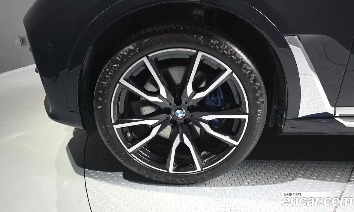 BMW X7 2022 3.0 автомат (гидро), фото 5