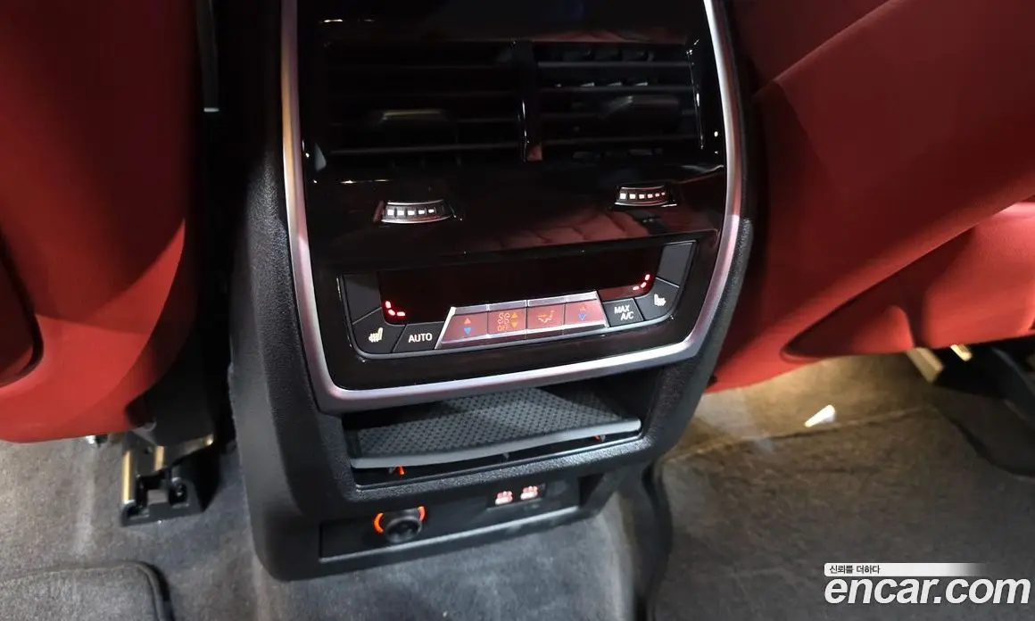 BMW XM 2025 4.4 автомат (гидро), фото 18