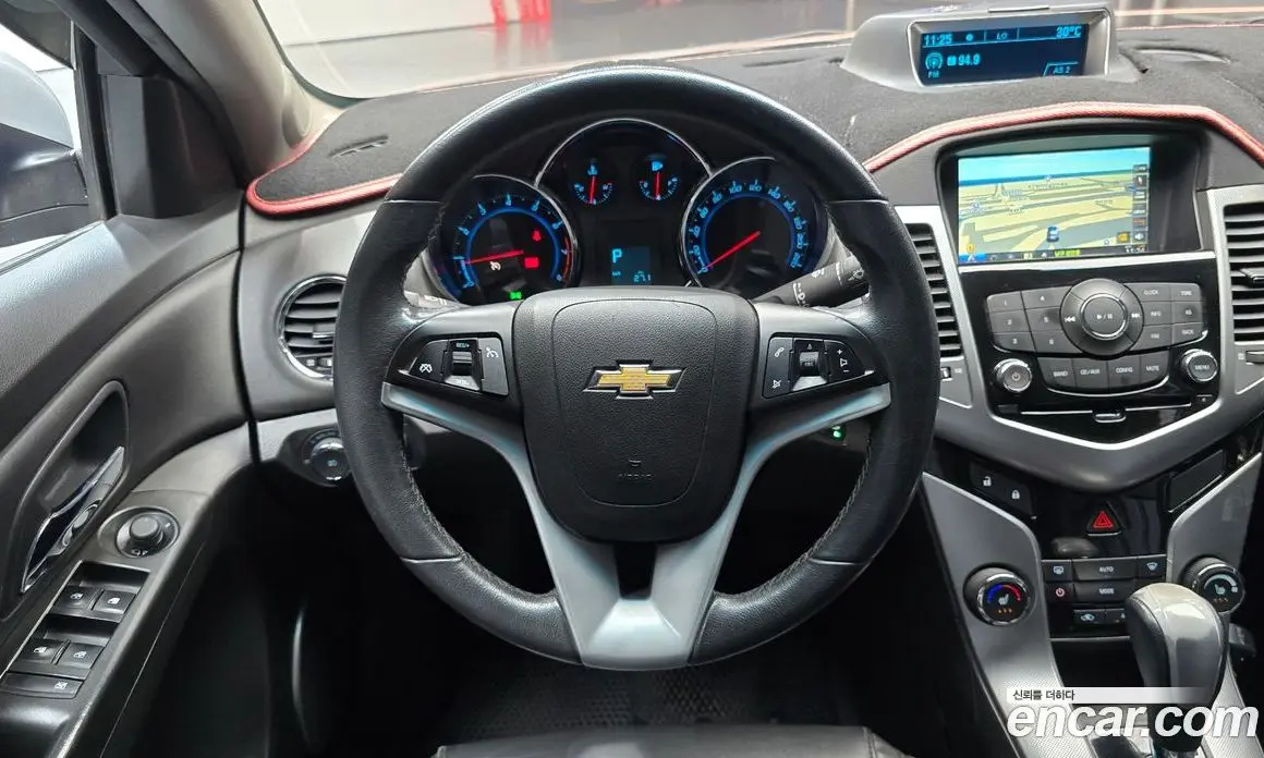 Chevrolet Cruze 2011 1.8 автомат (гидро), фото 13