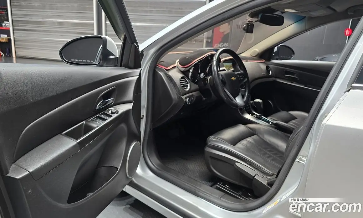 Chevrolet Cruze 2011 1.8 автомат (гидро), фото 10