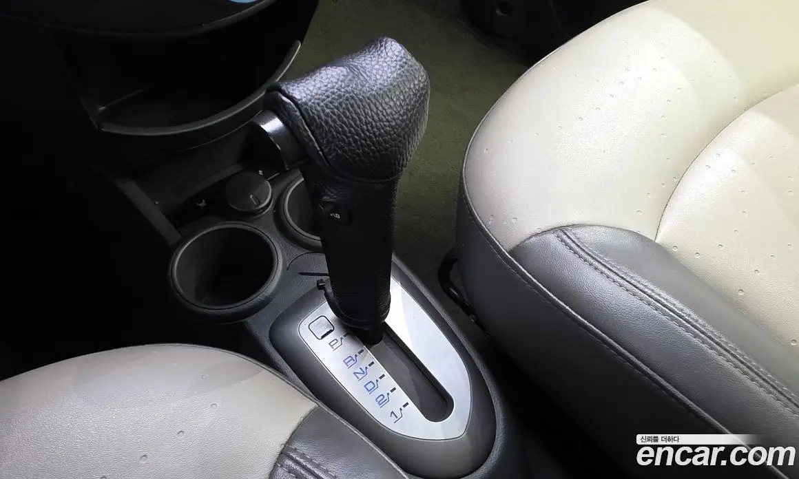 Chevrolet Spark 2011 1.0 автомат (гидро), фото 12