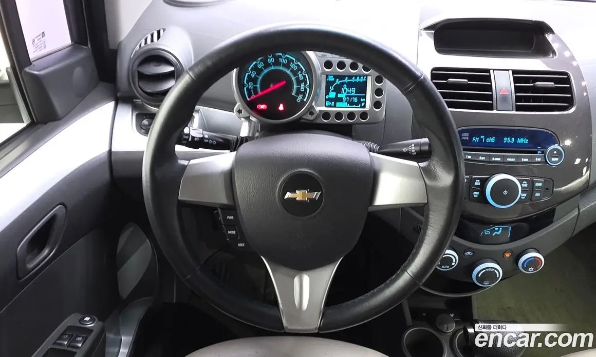 Chevrolet Spark 2011 1.0 автомат (гидро), фото 19