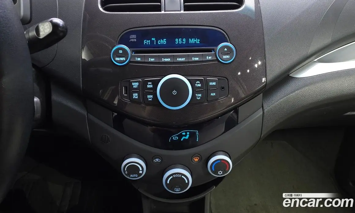 Chevrolet Spark 2011 1.0 автомат (гидро), фото 20