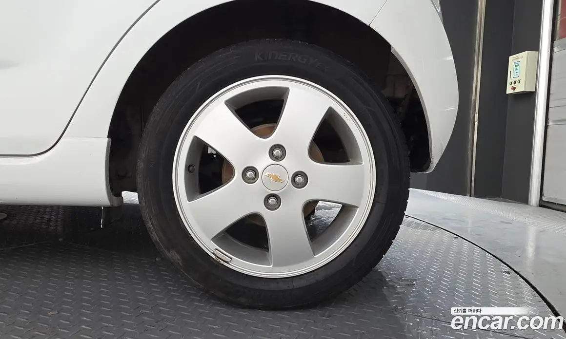 Chevrolet Spark 2011 1.0 автомат (гидро), фото 7