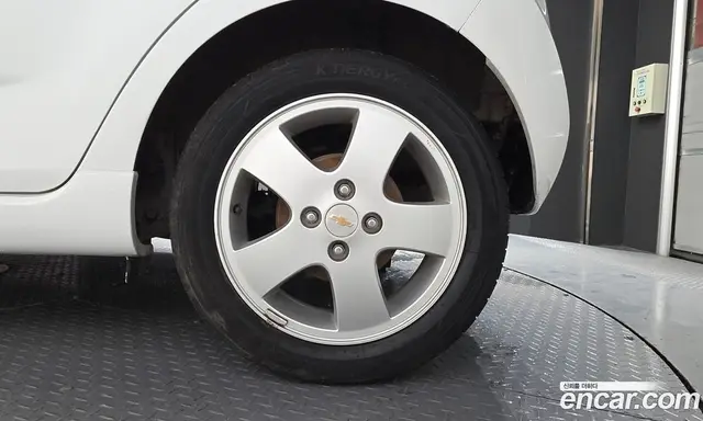 Chevrolet Spark 2011 1.0 автомат (гидро), миниатюра 7