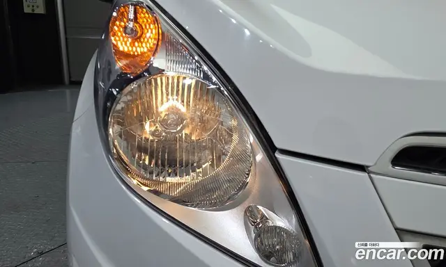 Chevrolet Spark 2011 1.0 автомат (гидро), миниатюра 8