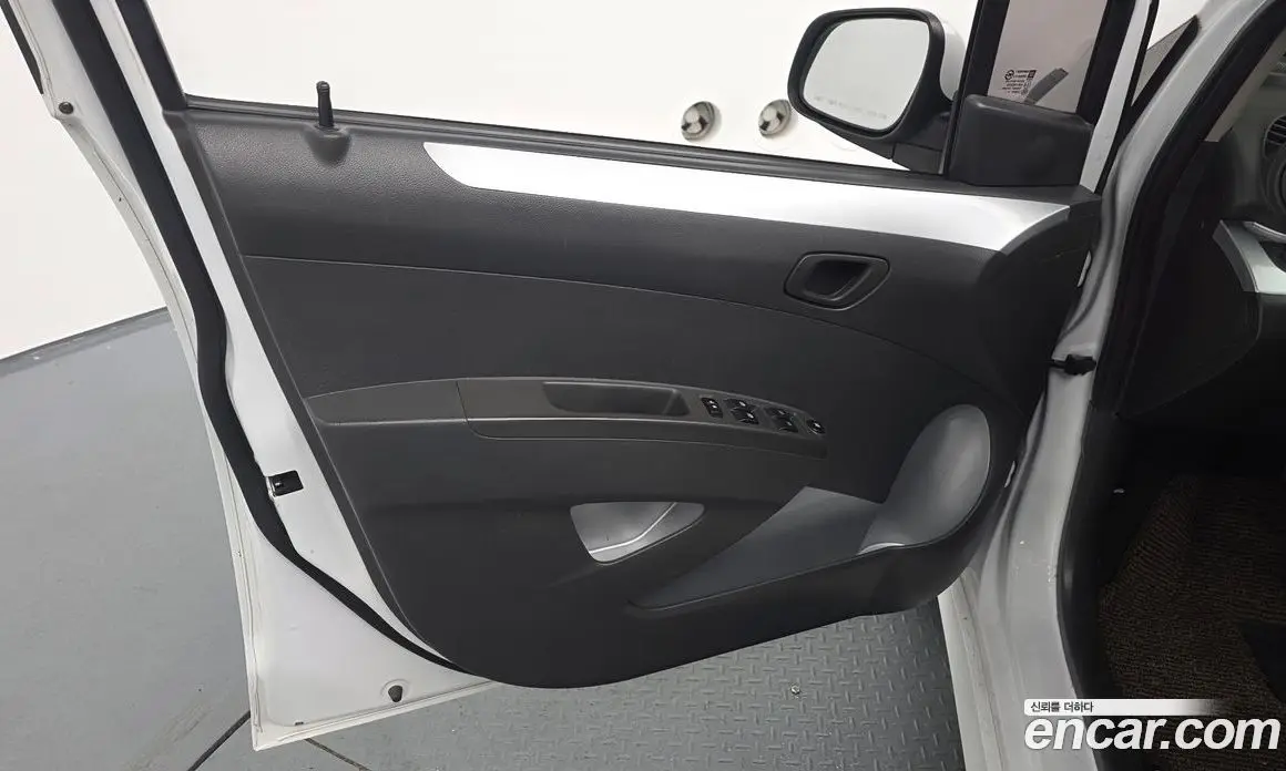 Chevrolet Spark 2013 1.0 автомат (гидро), фото 14