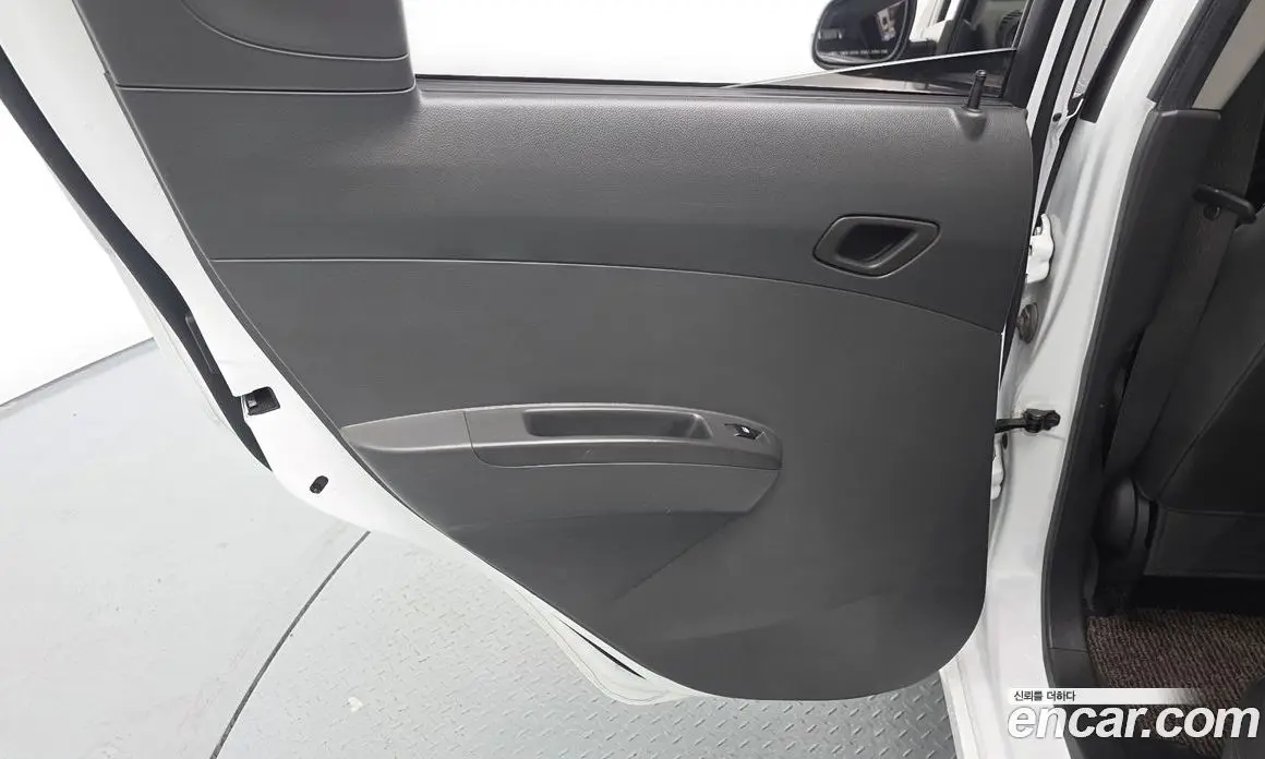 Chevrolet Spark 2013 1.0 автомат (гидро), фото 15
