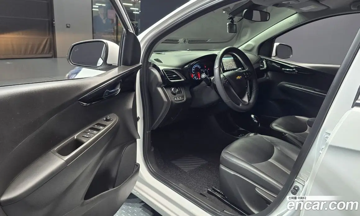 Chevrolet Spark 2021 1.0 автомат (гидро), фото 13