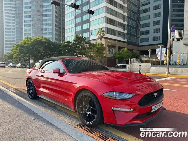 Ford Mustang 2020 2.3 автомат (гидро), миниатюра 2