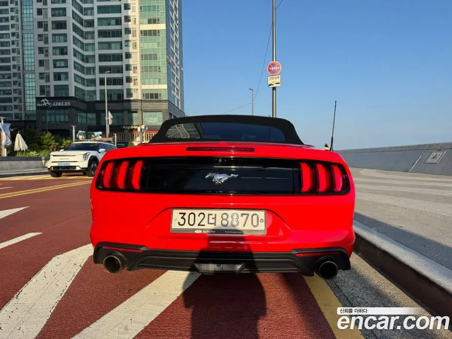 Ford Mustang 2020 2.3 автомат (гидро), фото 4
