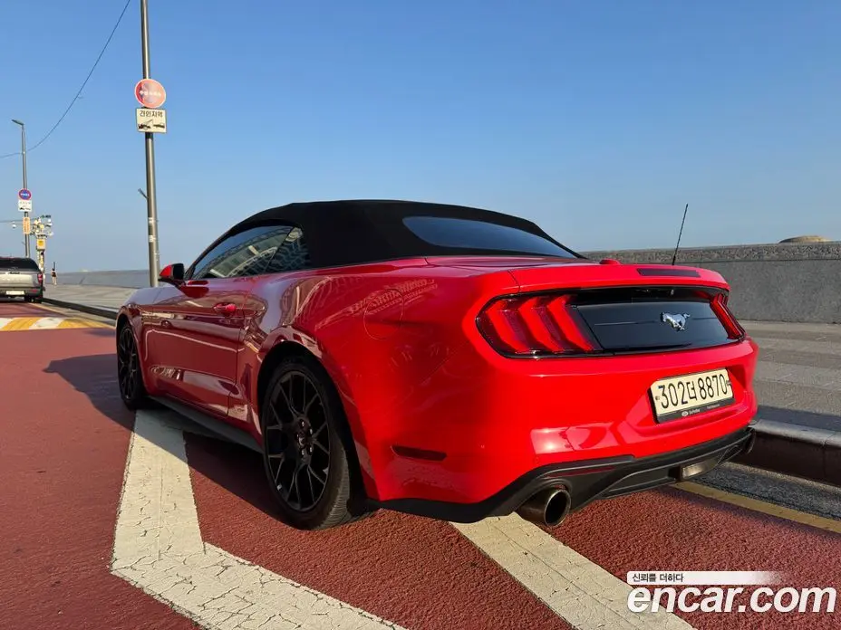 Ford Mustang 2020 2.3 автомат (гидро), фото 5