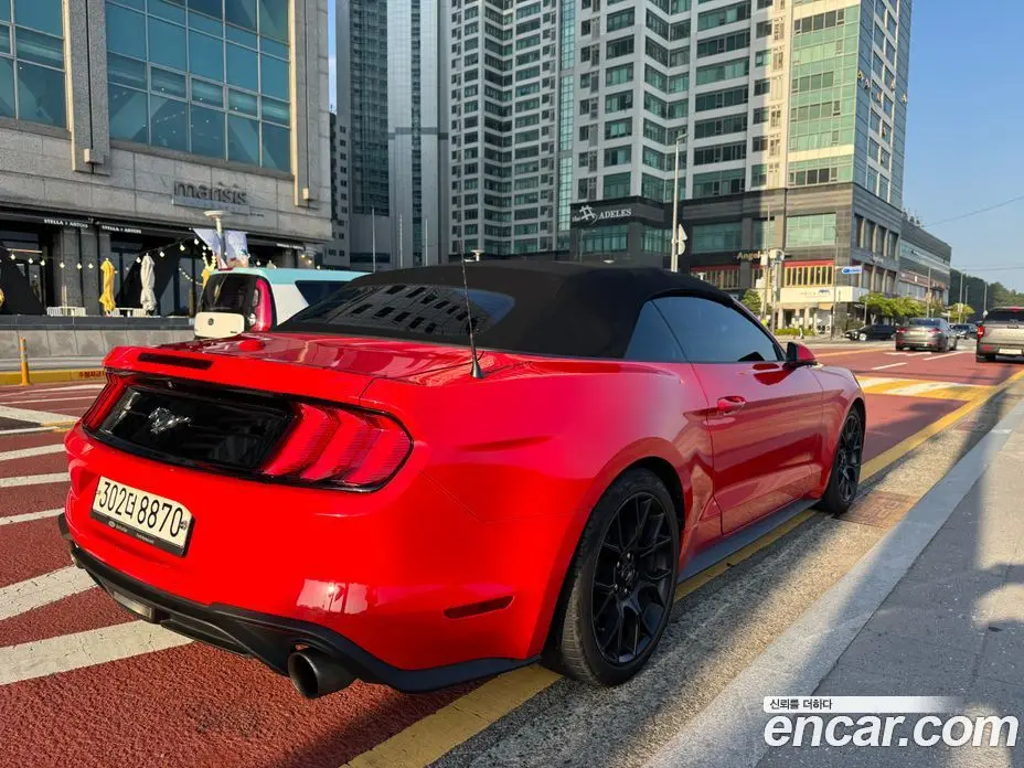 Ford Mustang 2020 2.3 автомат (гидро), фото 6