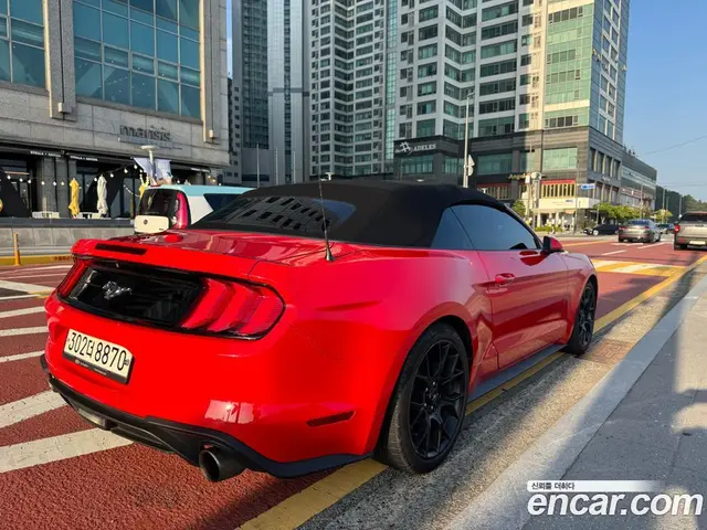 Ford Mustang 2020 2.3 автомат (гидро), миниатюра 6