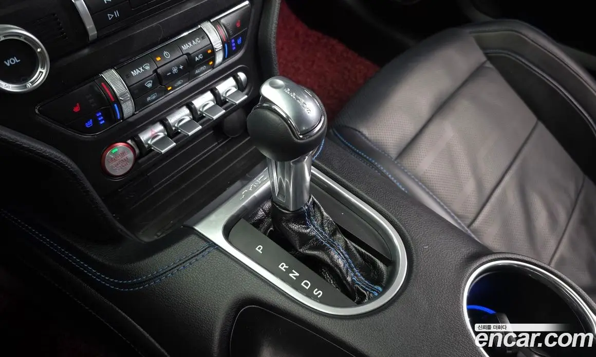 Ford Mustang 2021 2.3 автомат (гидро), фото 12