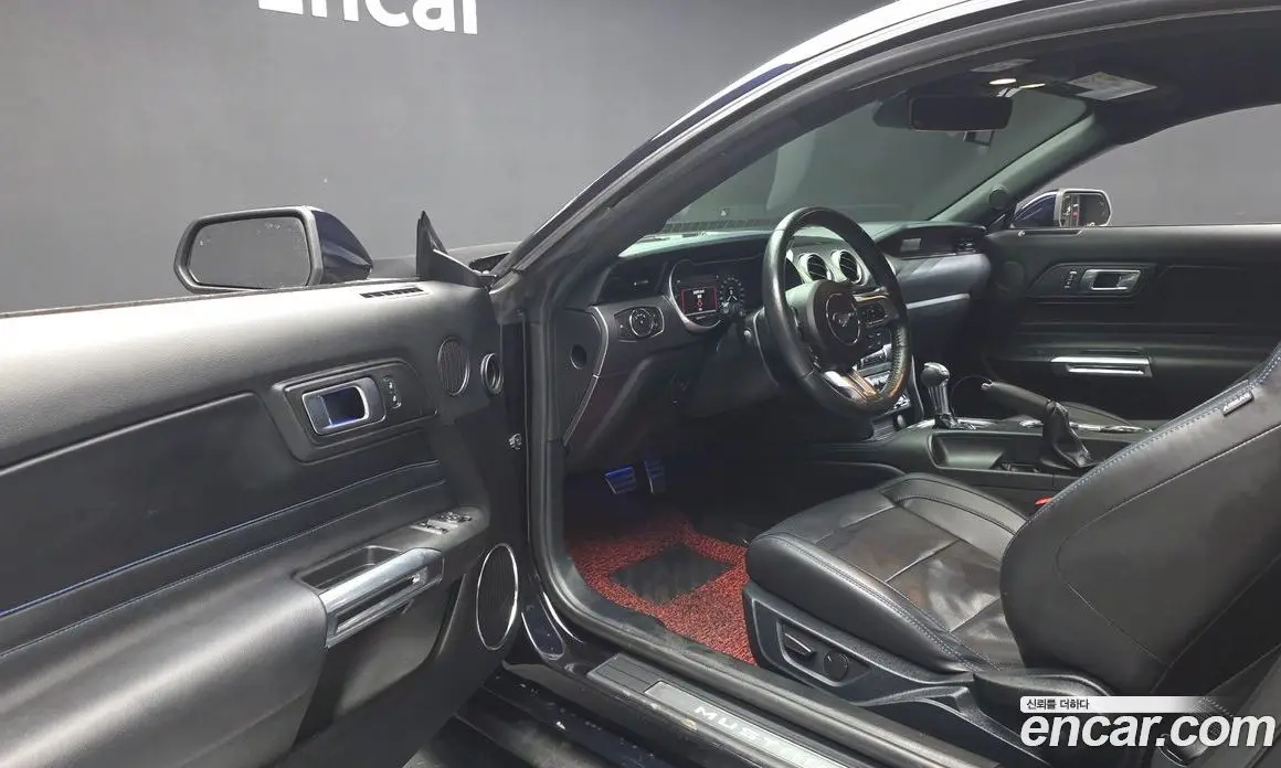 Ford Mustang 2021 2.3 автомат (гидро), фото 13