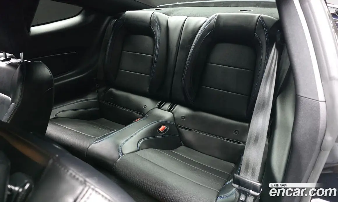 Ford Mustang 2021 2.3 автомат (гидро), фото 16