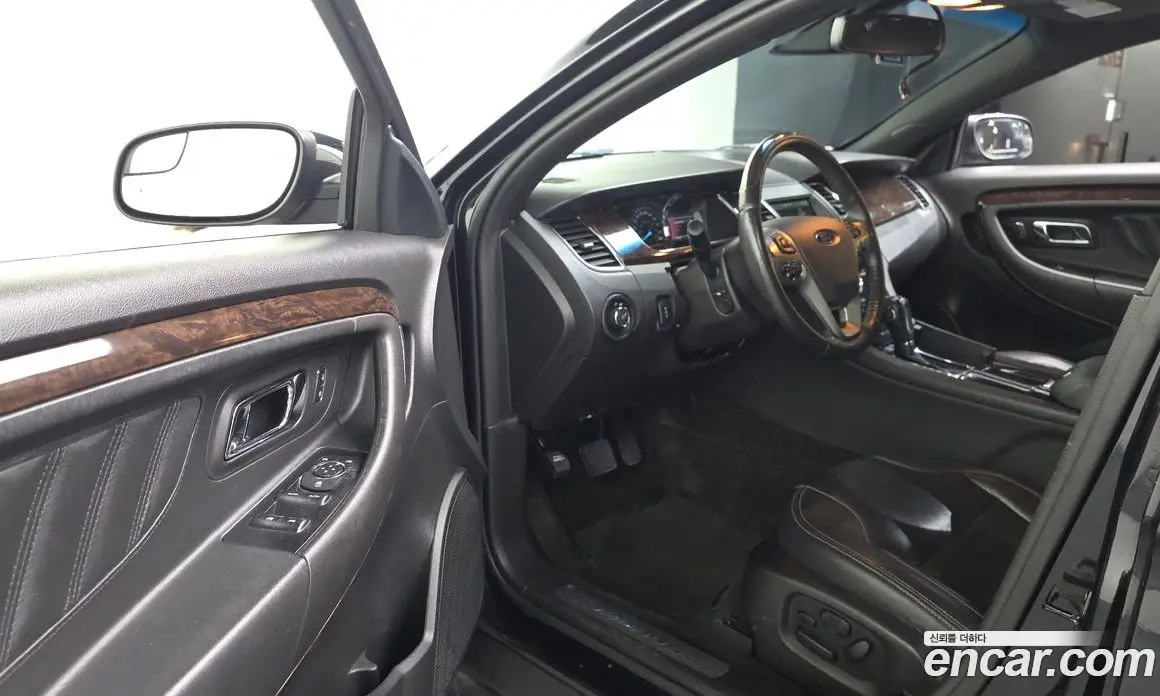 Ford Taurus 2015 2.0 автомат (гидро), фото 13