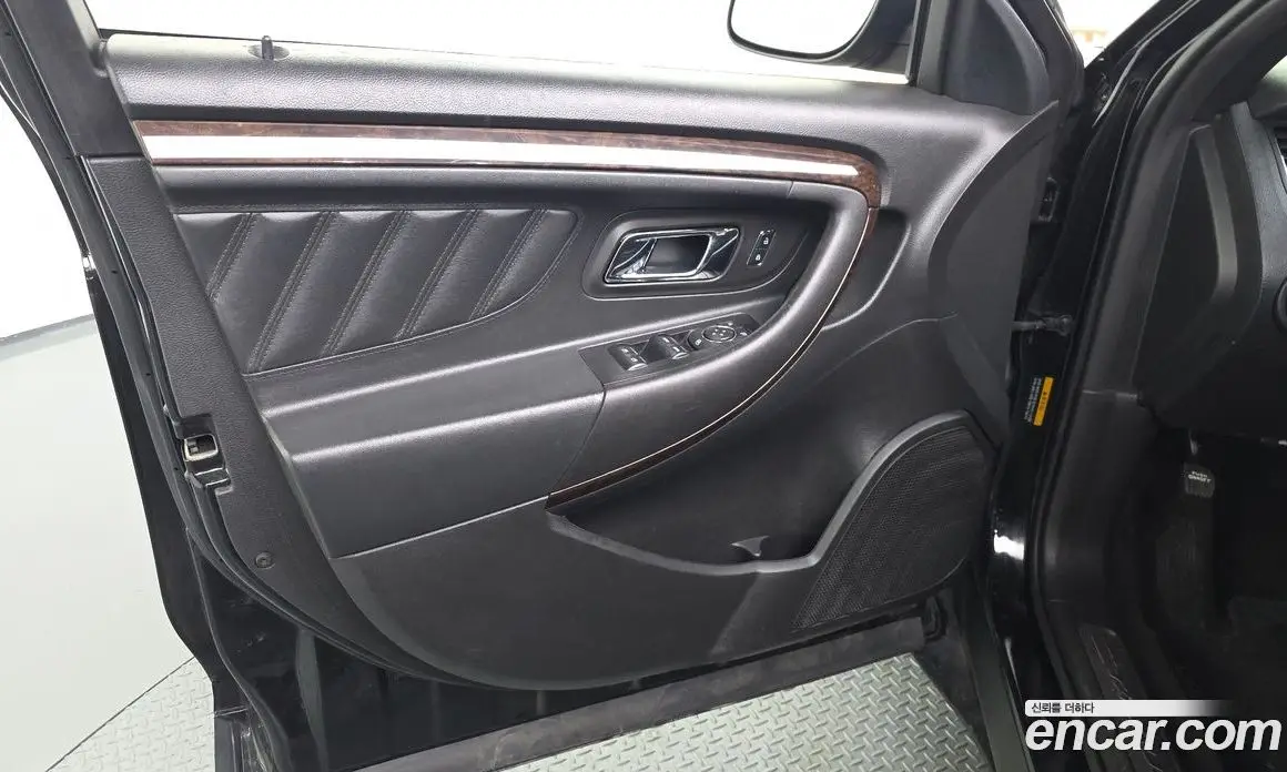 Ford Taurus 2015 2.0 автомат (гидро), фото 14
