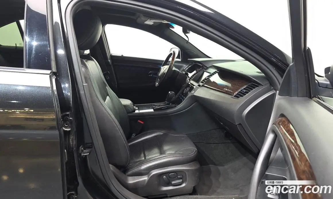 Ford Taurus 2015 2.0 автомат (гидро), фото 17