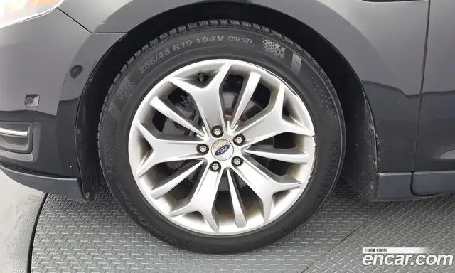 Ford Taurus 2015 2.0 автомат (гидро), миниатюра 5