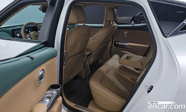 Genesis GV60 2023 0.1 автомат (гидро), миниатюра 12