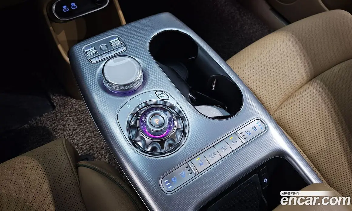 Genesis GV60 2023 0.1 автомат (гидро), фото 9