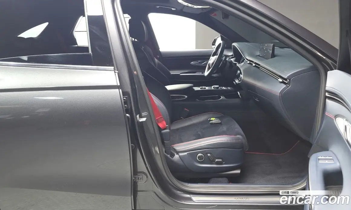 Genesis GV70 2021 3.5 автомат (гидро), фото 16