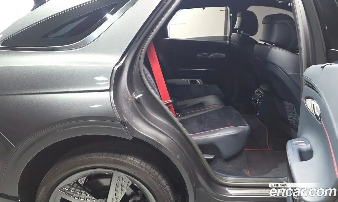 Genesis GV70 2021 3.5 автомат (гидро), фото 17