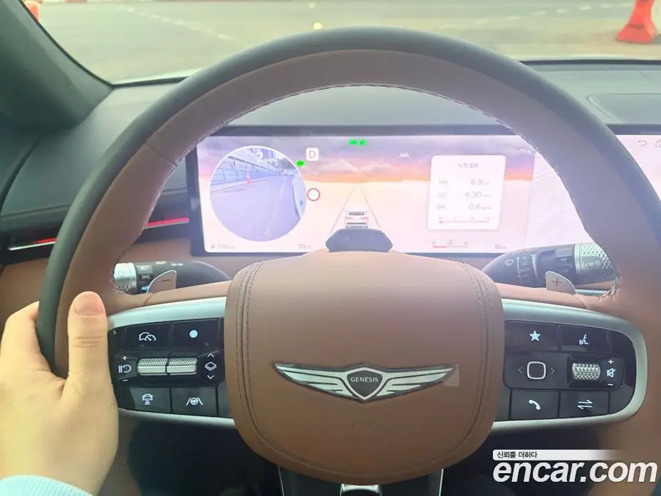 Genesis GV70 2025 2.5 автомат (гидро), фото 1 Genesis GV70 2025 2.5 автомат (гидро), фото 1