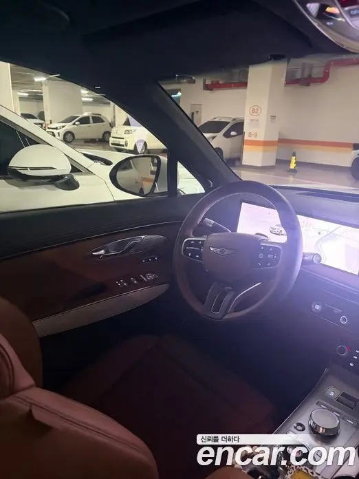 Genesis GV70 2025 2.5 автомат (гидро), фото 8 Genesis GV70 2025 2.5 автомат (гидро), фото 8