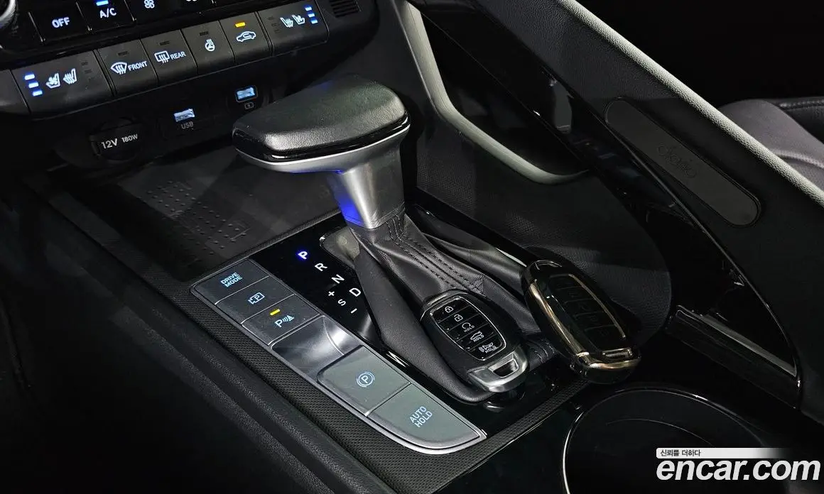 Hyundai Avante 2021 1.6 автомат (гидро), фото 9
