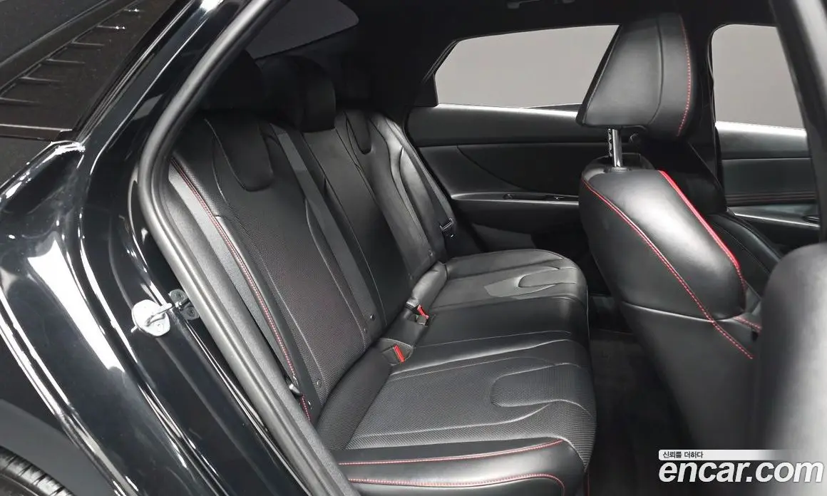 Hyundai Avante 2021 1.6 автомат (гидро), фото 12