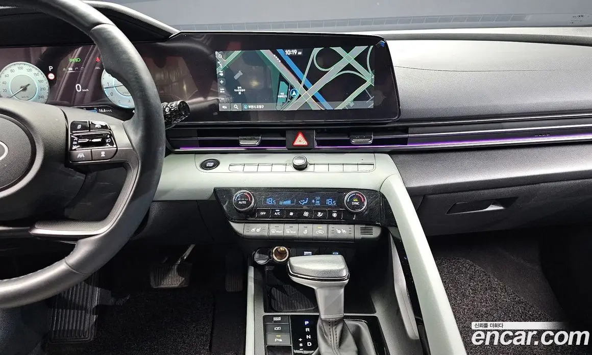 Hyundai Avante 2023 1.6 автомат (гидро), фото 13