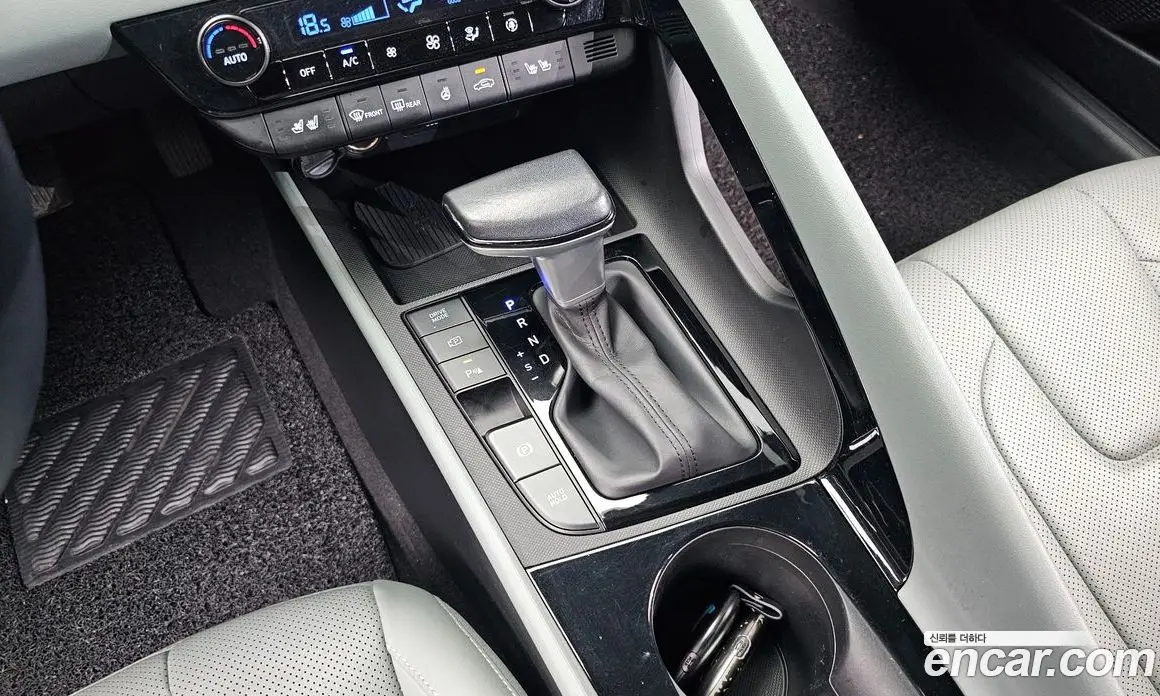 Hyundai Avante 2023 1.6 автомат (гидро), фото 9