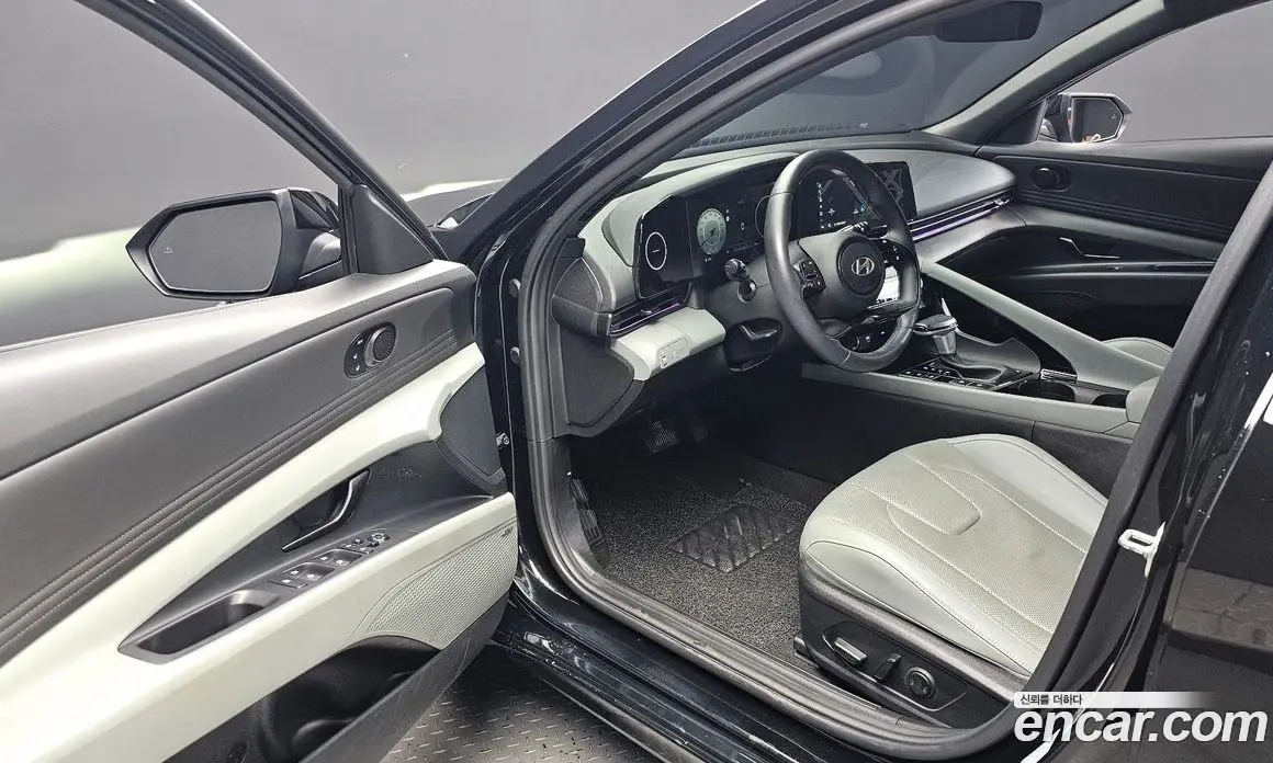 Hyundai Avante 2023 1.6 автомат (гидро), фото 10