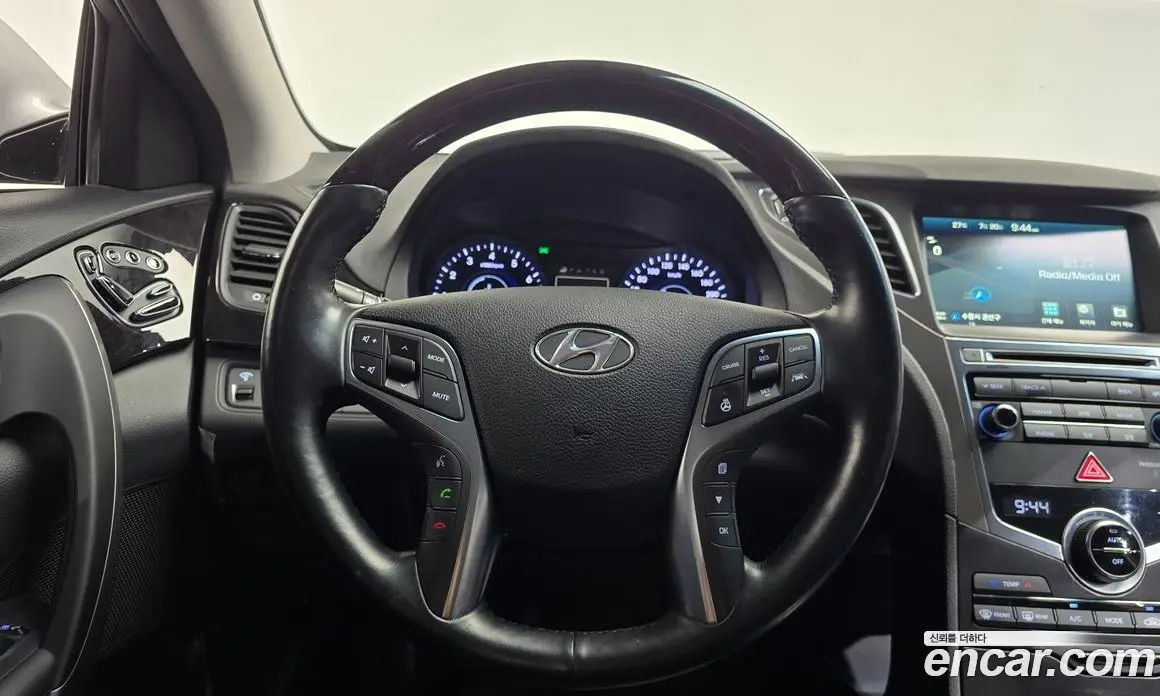 Hyundai Grandeur 2014 2.4 автомат (гидро), фото 14