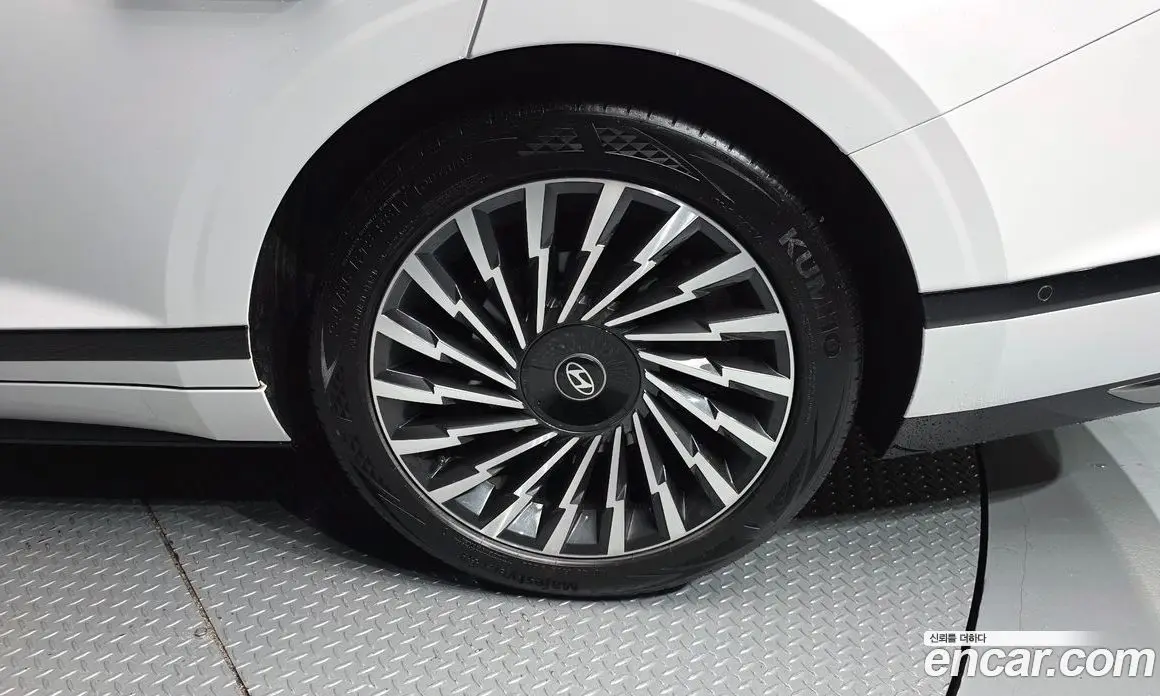 Hyundai Grandeur 2024 1.6 автомат (гидро), фото 7