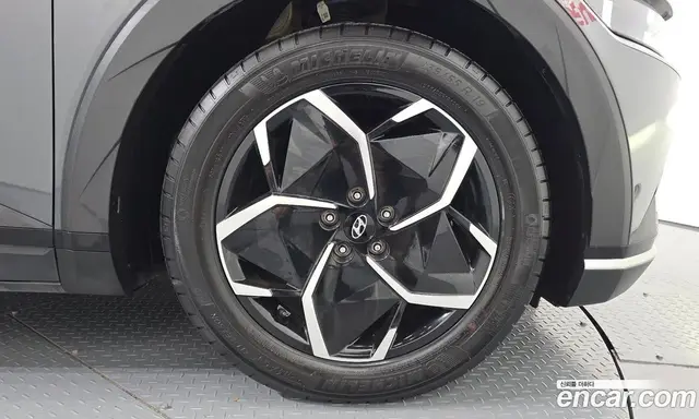 Hyundai Ioniq 5 2023 0.1 автомат (гидро), миниатюра 7