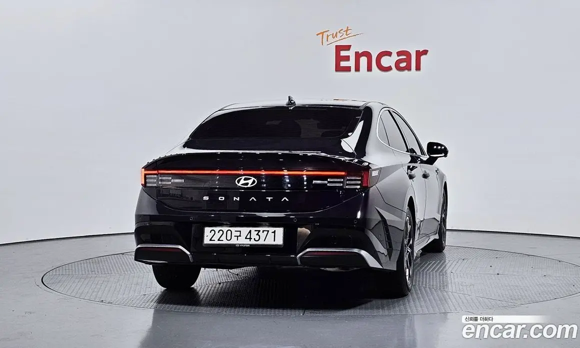 Hyundai Sonata 2024 1.6 автомат (гидро), фото 4