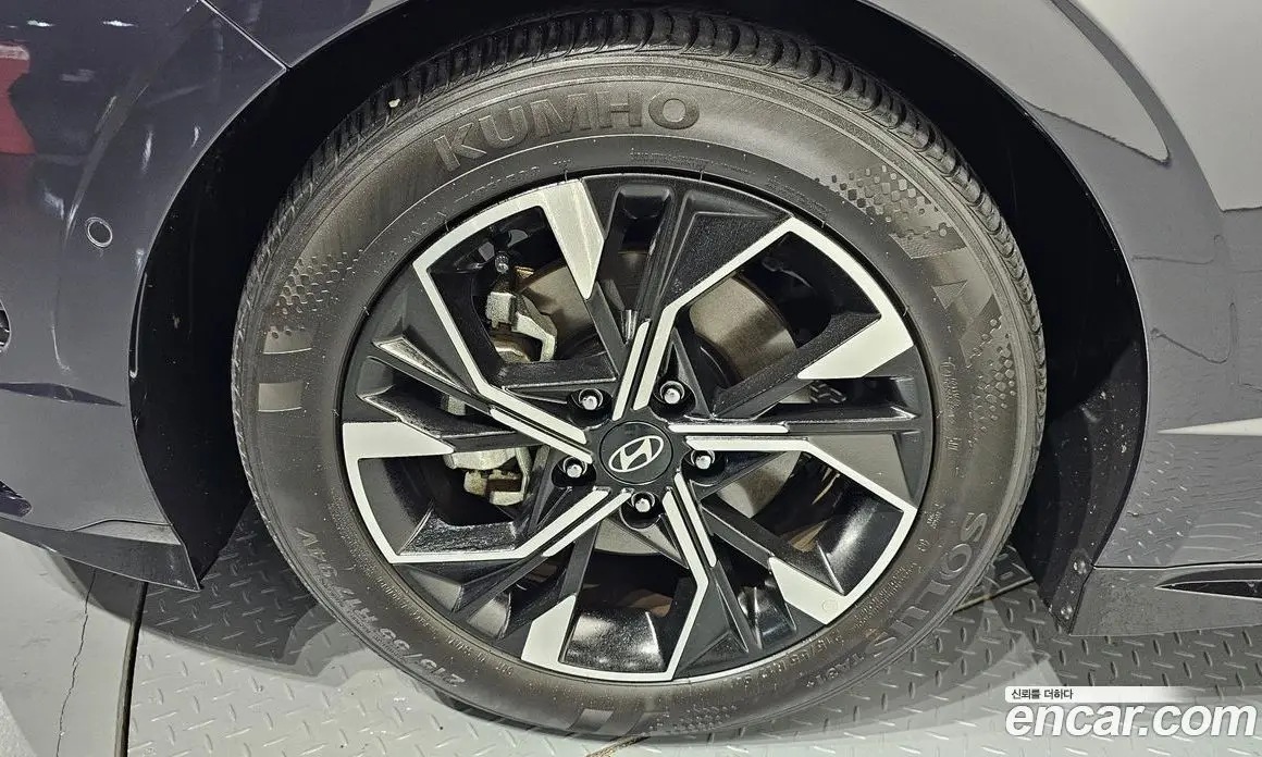 Hyundai Sonata 2024 1.6 автомат (гидро), фото 5