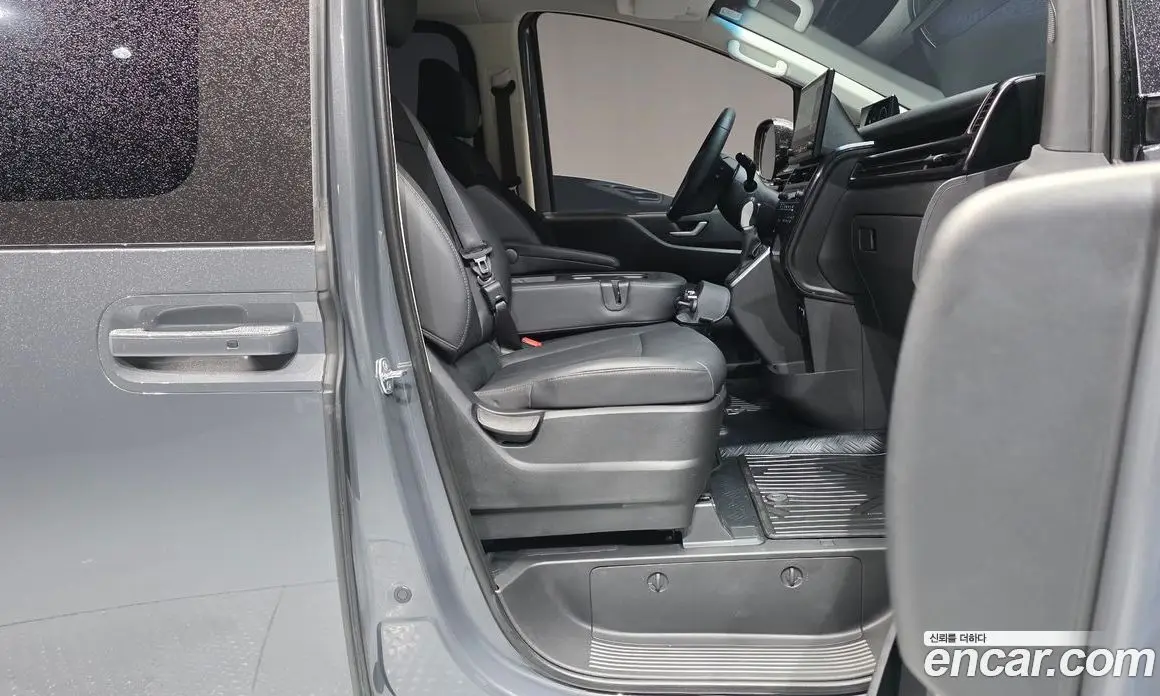 Hyundai Staria 2026 1.6 автомат (гидро), фото 16