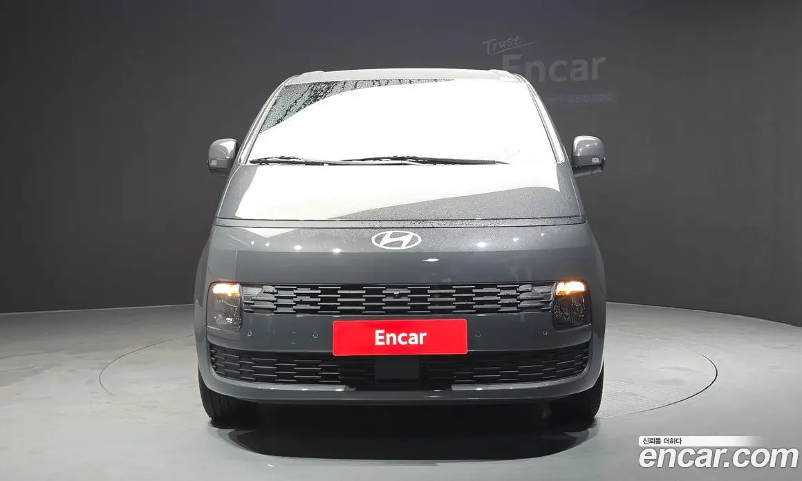 Hyundai Staria 2026 1.6 автомат (гидро), фото 3