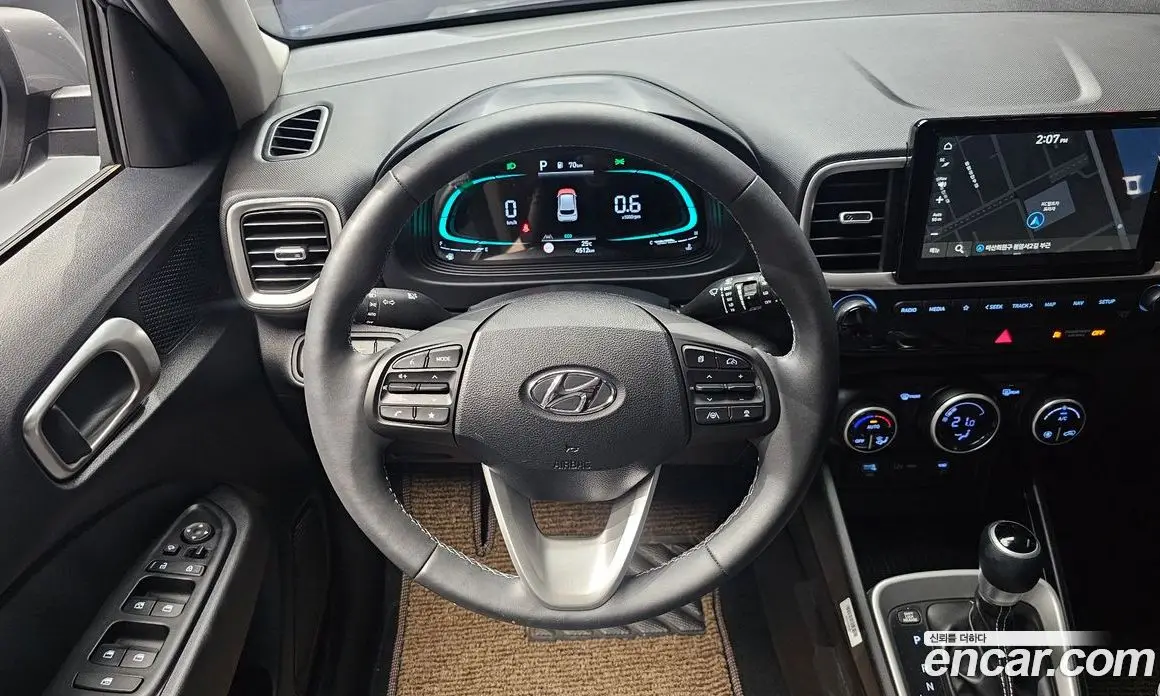 Hyundai Venue 2025 1.6 автомат (гидро), фото 13