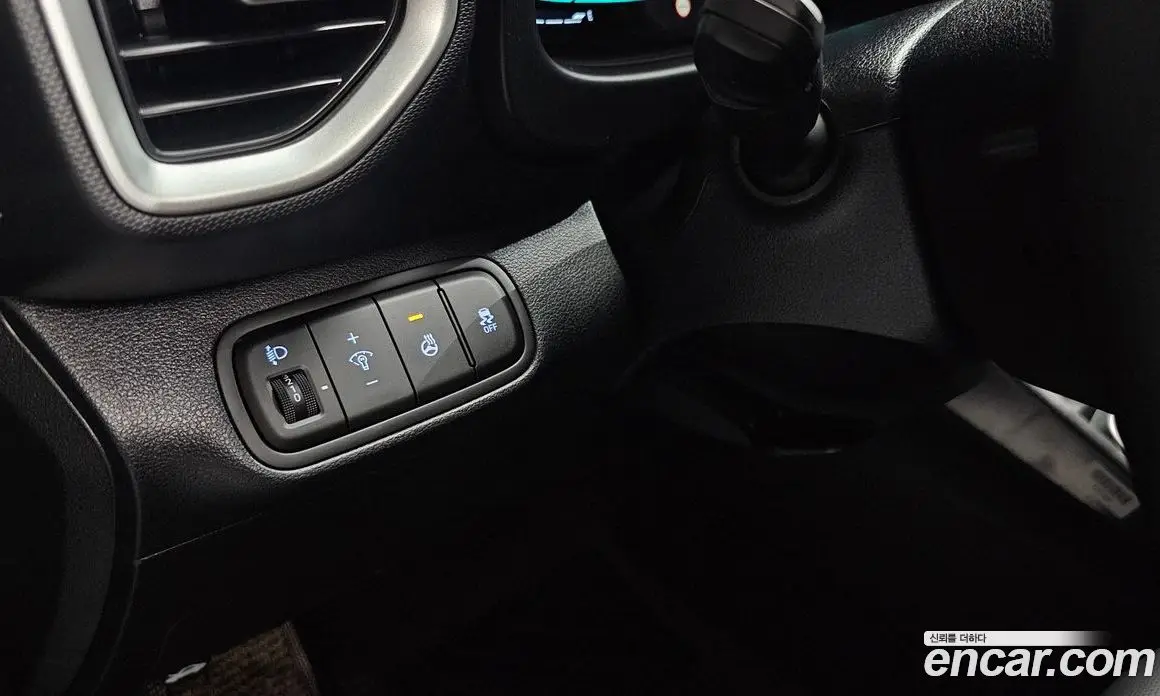 Hyundai Venue 2025 1.6 автомат (гидро), фото 17